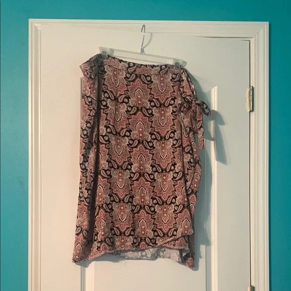 Pink Paisley Printed Wrap Skirt Maurices Feminine Business Casual Plus Size 24W - Picture 2 of 4